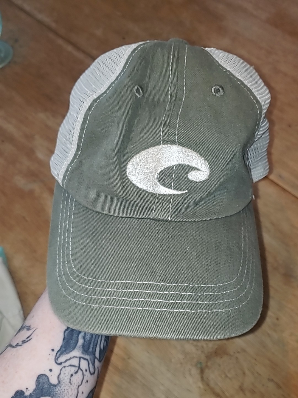 BRAND NEW Costa Del Mar Hat, Mesh Back Soft Build. Never Worn
